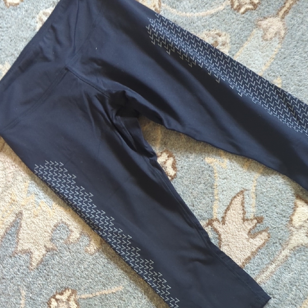 Kyodan Black Leggings with Reflective Gray Accents